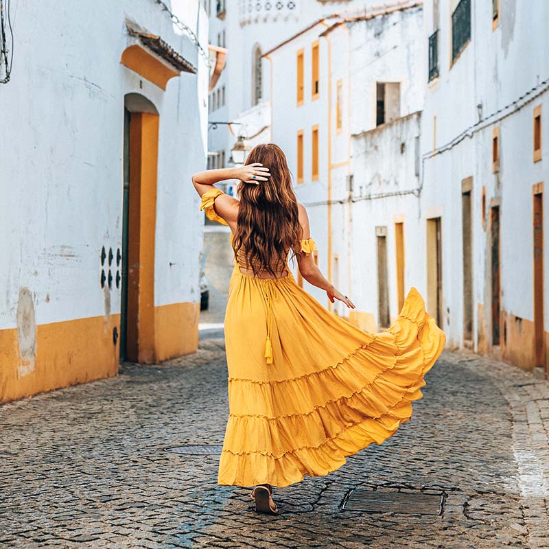 stylish boho-chic maxi dresses with pockets, perfect for city travel from Paris to Italy in comfort and style