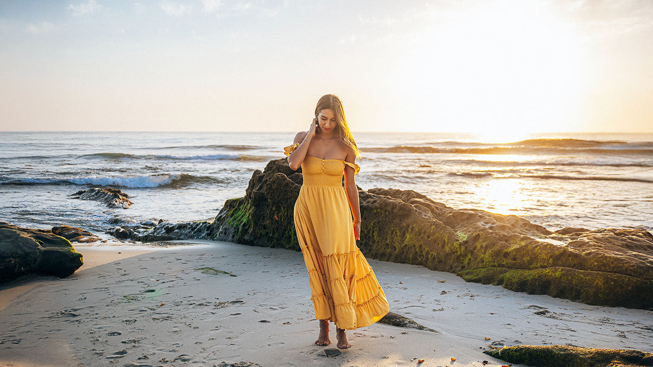 cocopina boho chic travel outfit - belle maxi dress with pockets at the beach