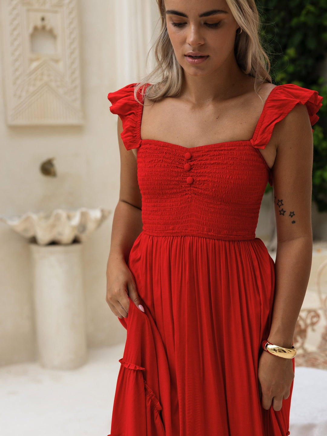 Belle Maxi Dress — Sweetheart Neckline, Open Back — Cocopiña