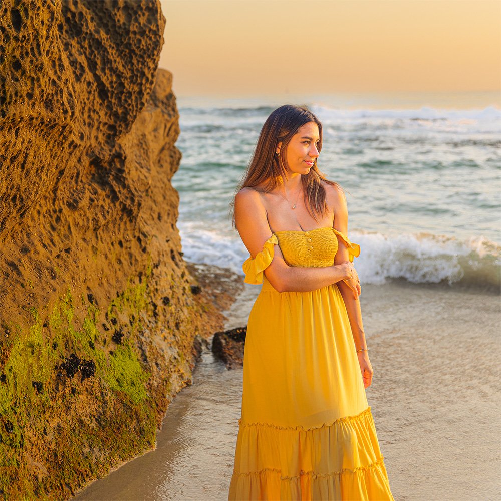 cocopina boho chic travel outfit - belle maxi dress with pockets at the beach